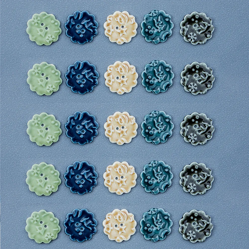 32mm Round 2-Hole Handmade DIY Ceramic Buttons with Snowflake Elk Pattern 6PCS