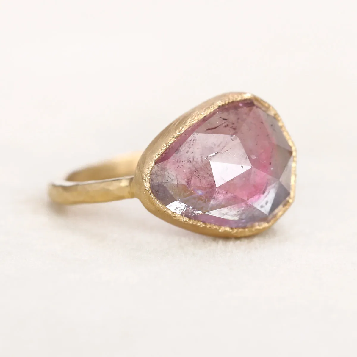 4.95ct pink grey tourmaline ring