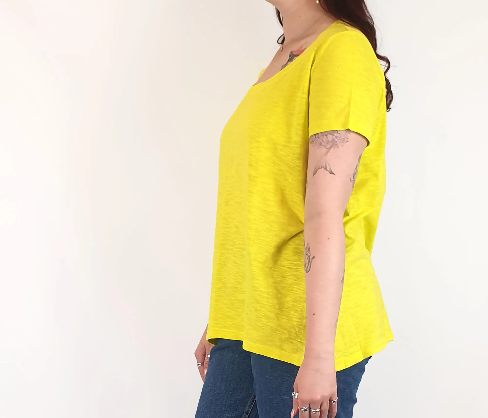 Blue Illusion vibrant yellow cotton top size M