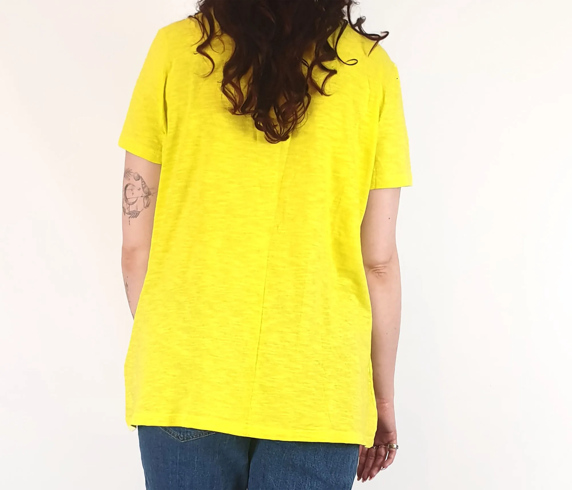 Blue Illusion vibrant yellow cotton top size M