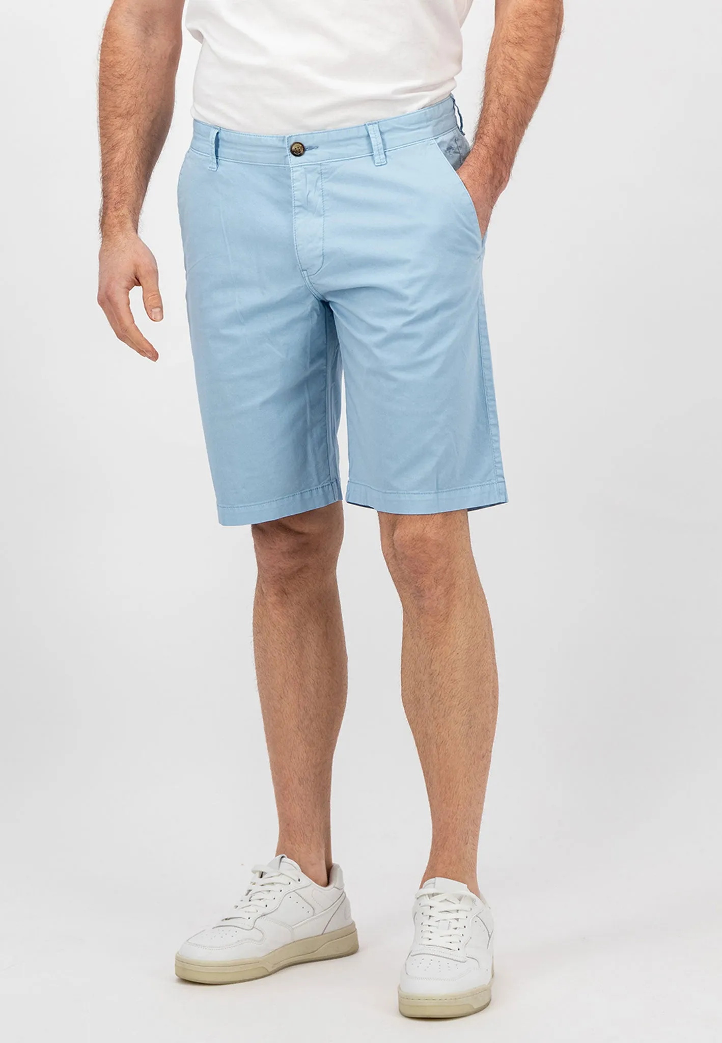 Casual-Fit Shorts mit leichtem Stretchanteil