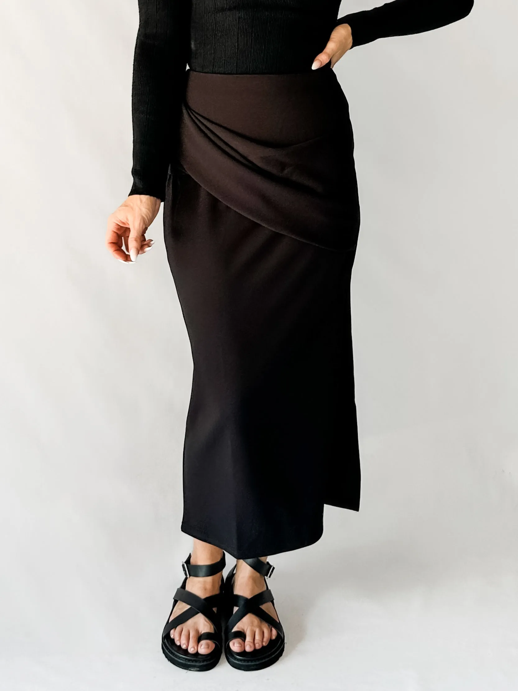 DIANA MIDI SKIRT - BLACK