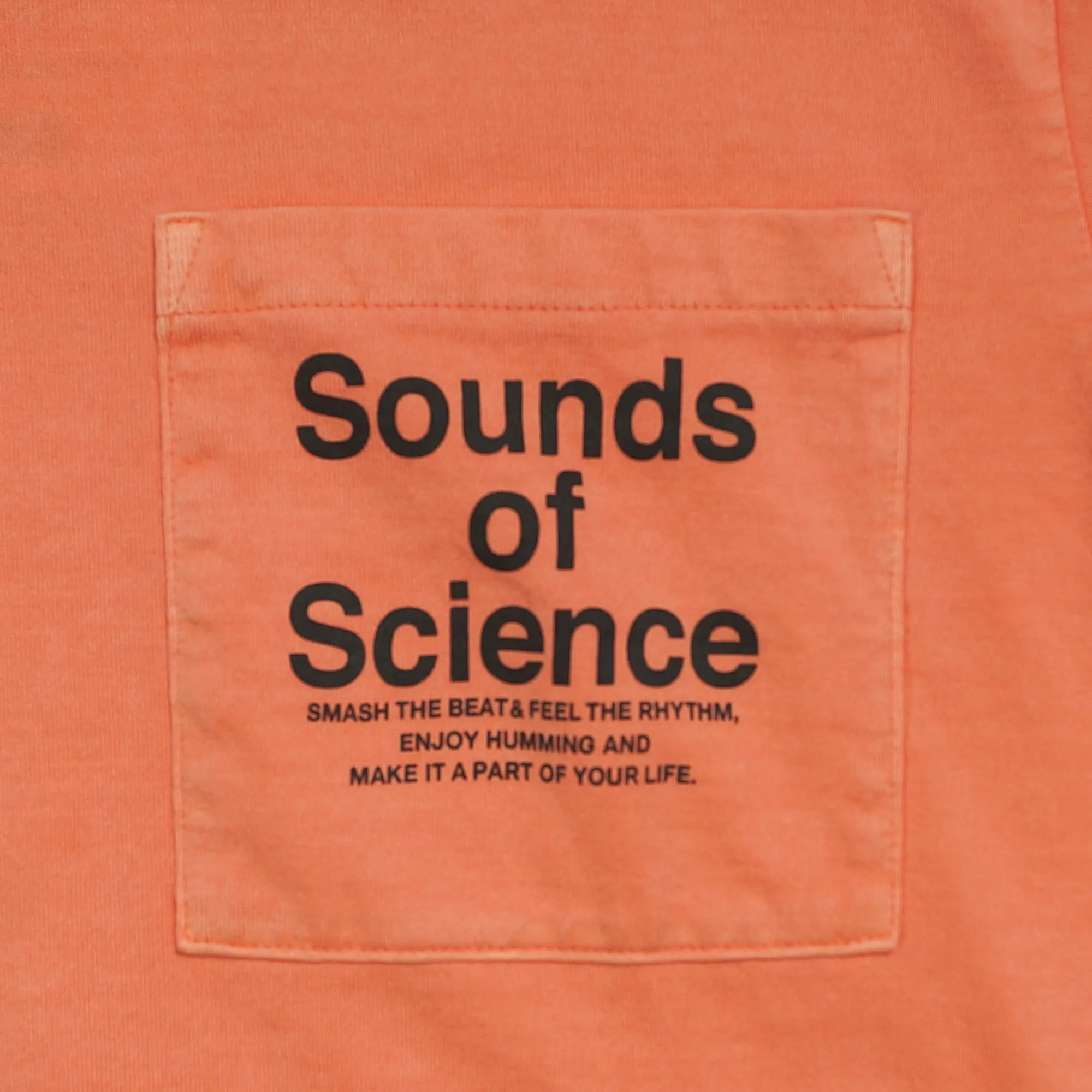 GROOVY COLORS T-SHIRTS