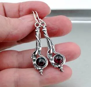 Hadar Designers red garnet dangle earrings sterling 925 silver handmade (h) y