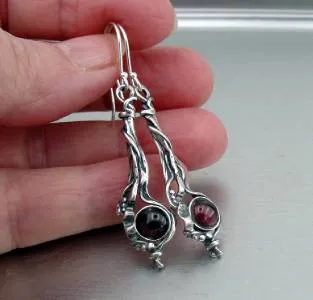 Hadar Designers red garnet dangle earrings sterling 925 silver handmade (h) y