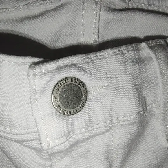 Hudson Amelia cuffed knee length white shorts 25