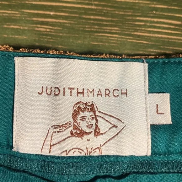 Judith March Embroidered Lace Shorts.  Sz L