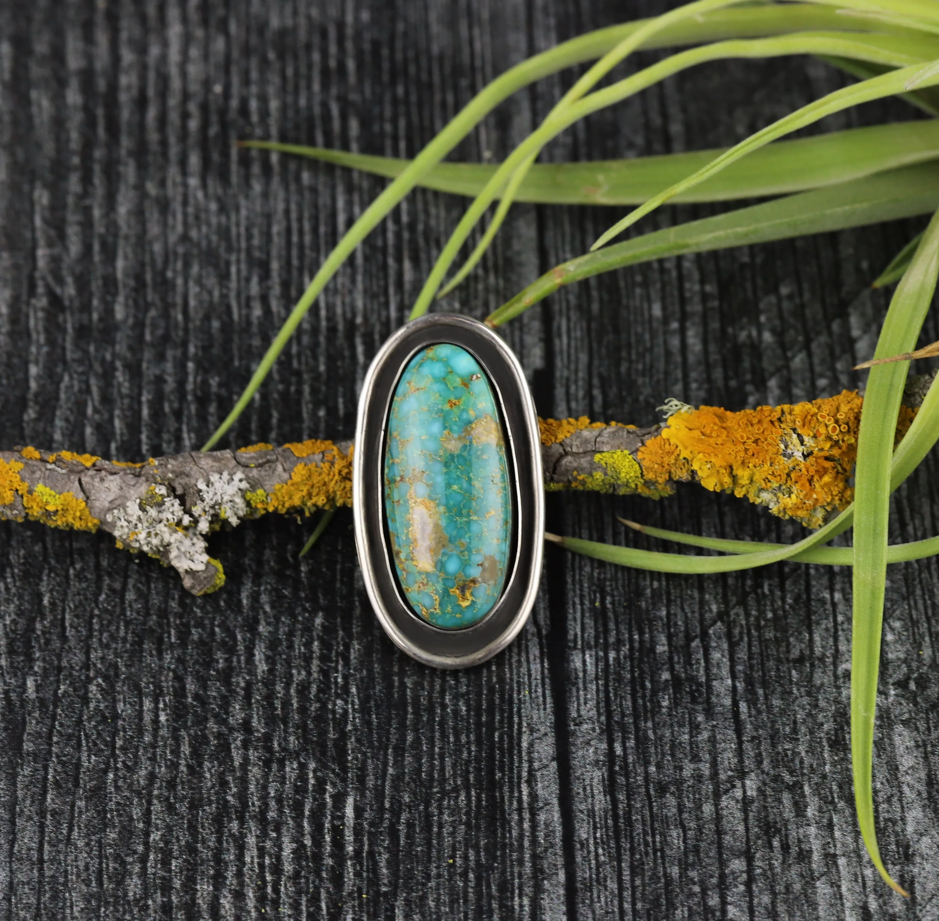 Kingman Turquoise Shadowbox Ring No.10