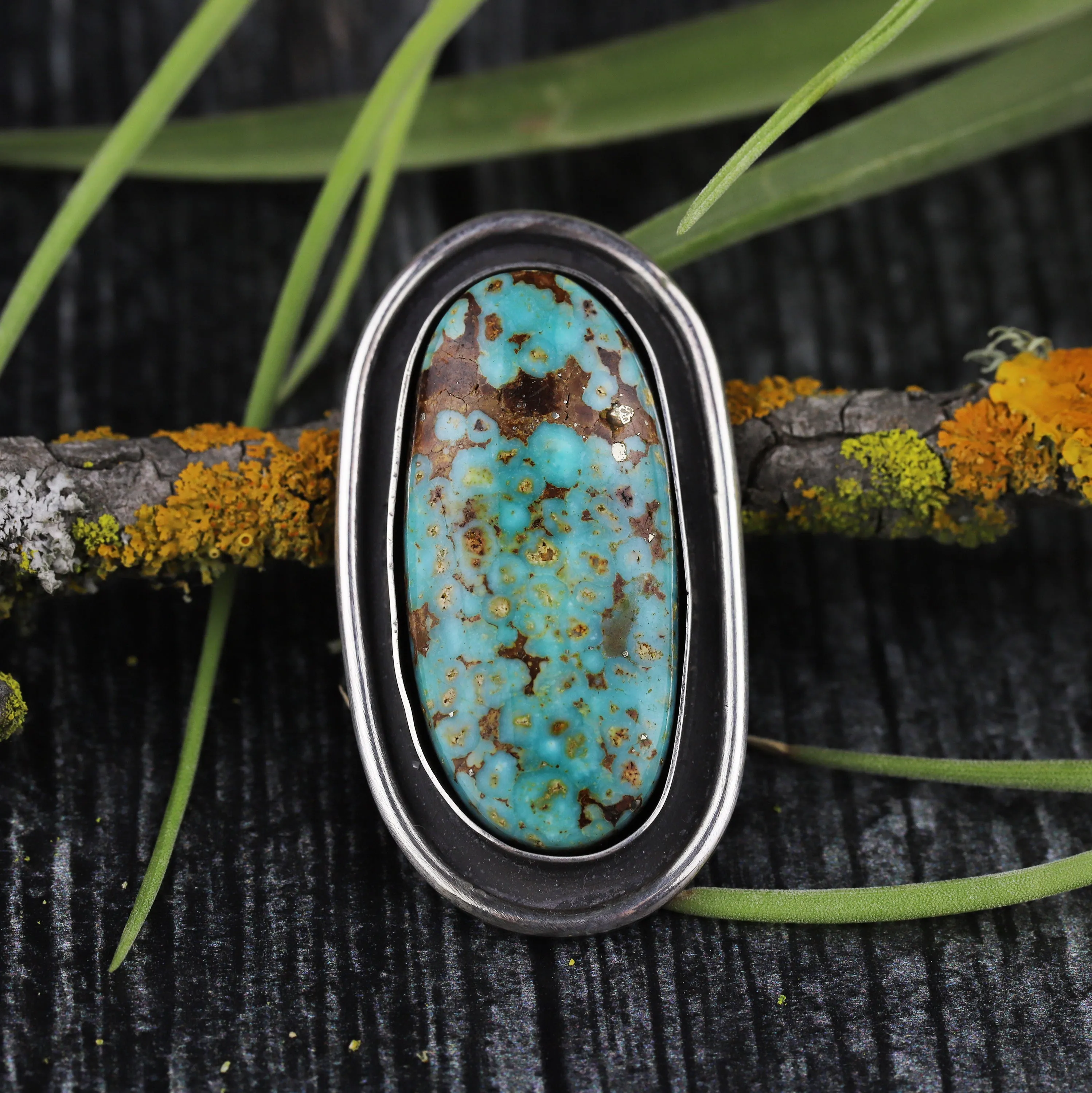 Kingman Turquoise Shadowbox Ring No.6