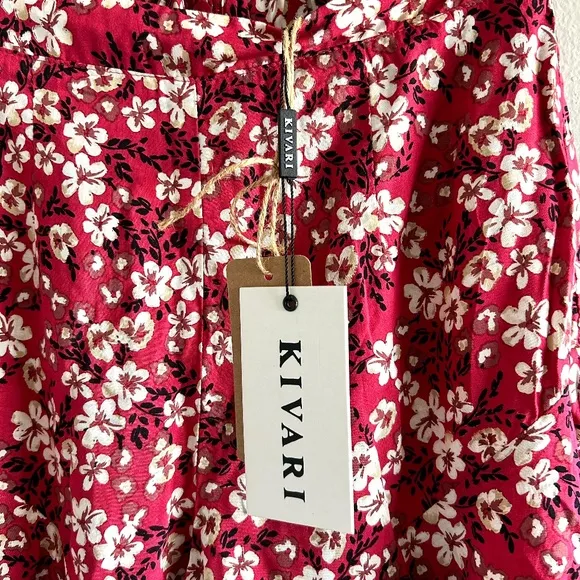 KIVARI Pasadena Shorts in Warm Red Floral Pattern XS NWT- SALE