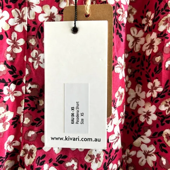 KIVARI Pasadena Shorts in Warm Red Floral Pattern XS NWT- SALE