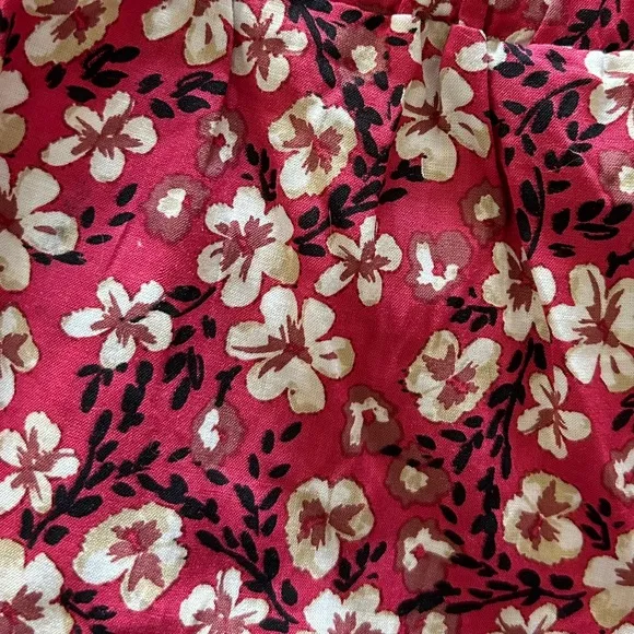 KIVARI Pasadena Shorts in Warm Red Floral Pattern XS NWT- SALE