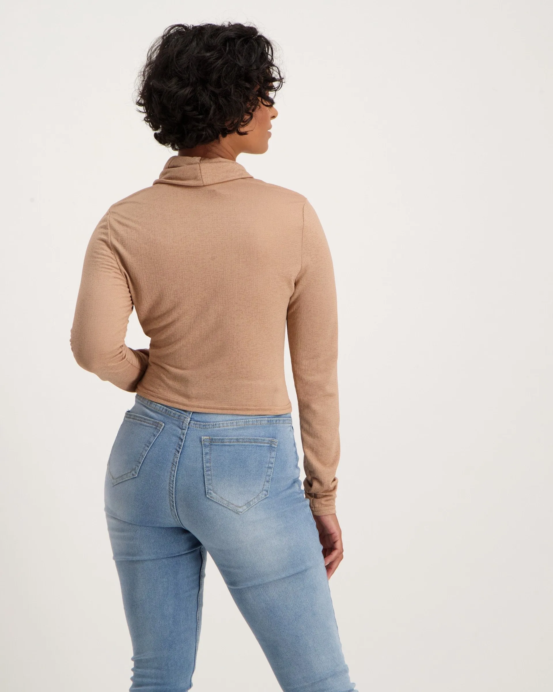 Ladies-Long Sleeve Crop Crinkle Turtle Top