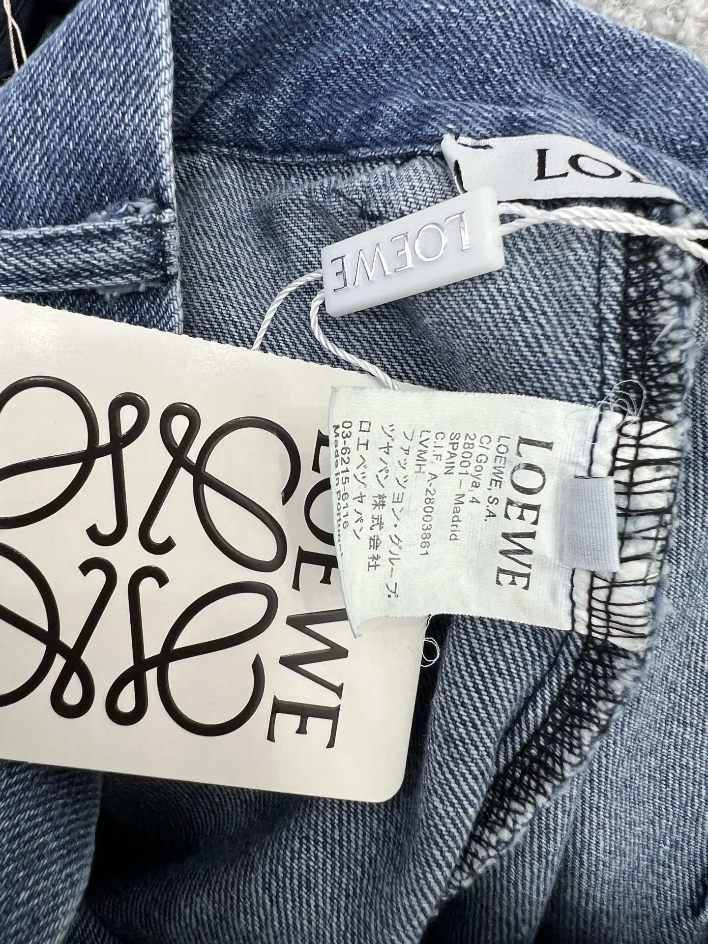 LE 25 new irregular denim skirt