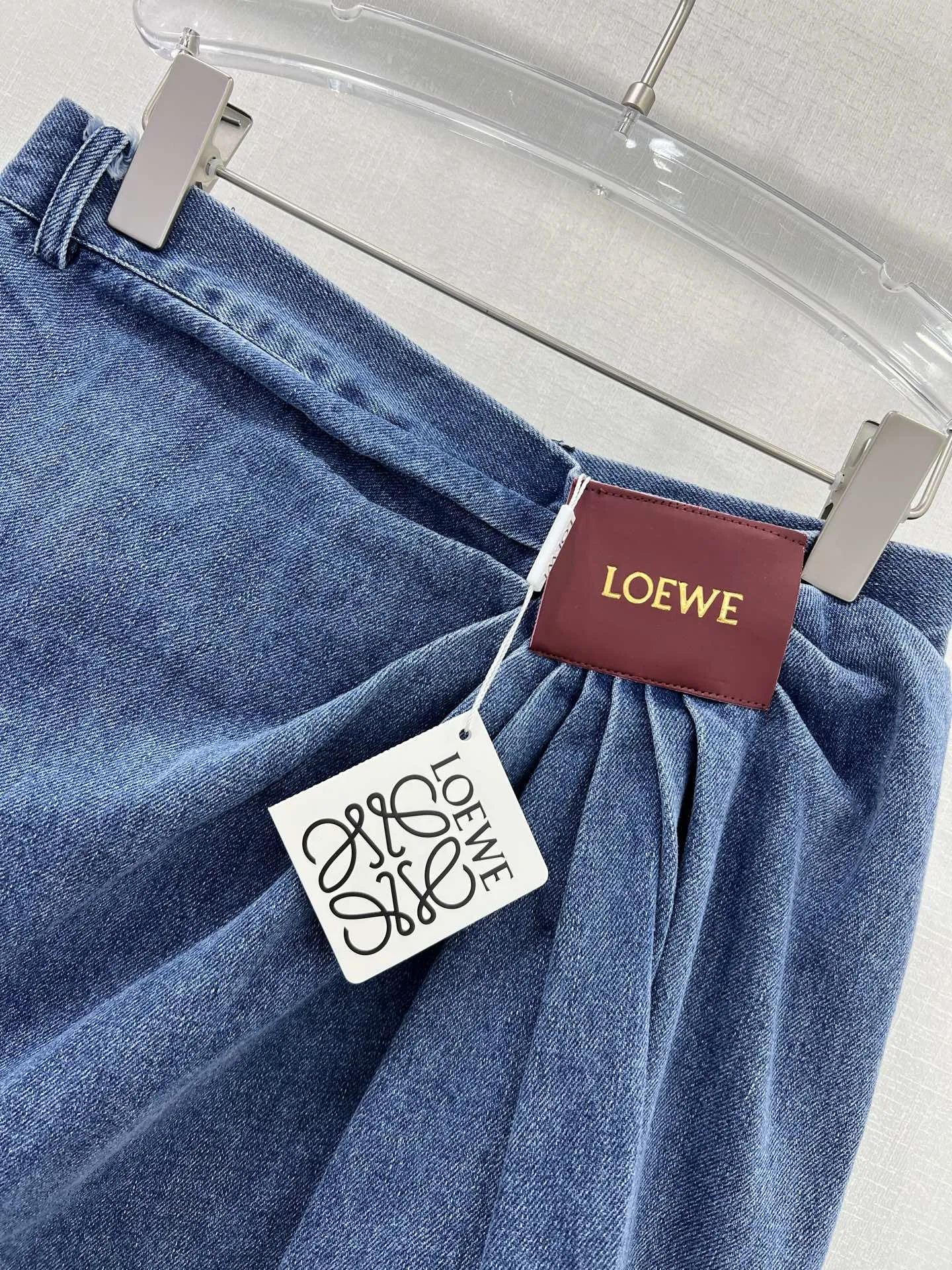 LE 25 new irregular denim skirt