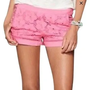 Lilly Pulitzer shorts hot pink eyelet material size Med