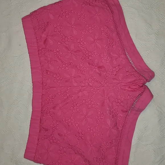 Lilly Pulitzer shorts hot pink eyelet material size Med