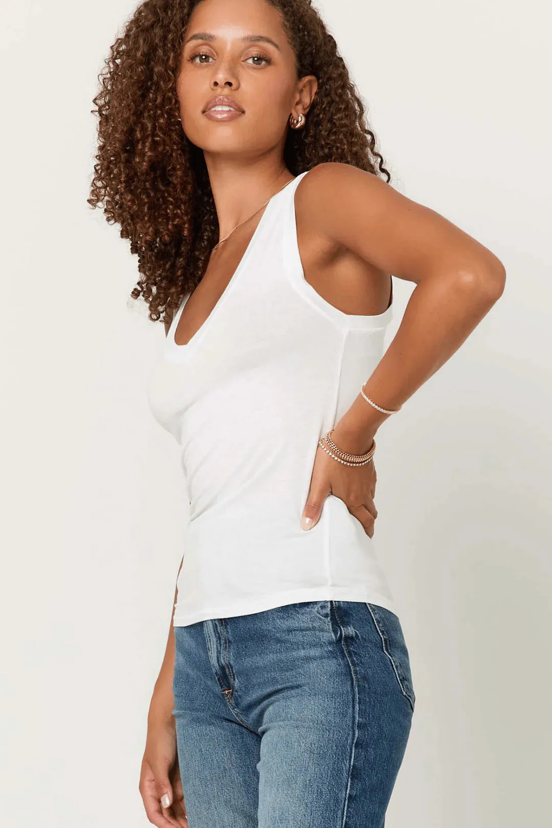 Lona V Neck Tank