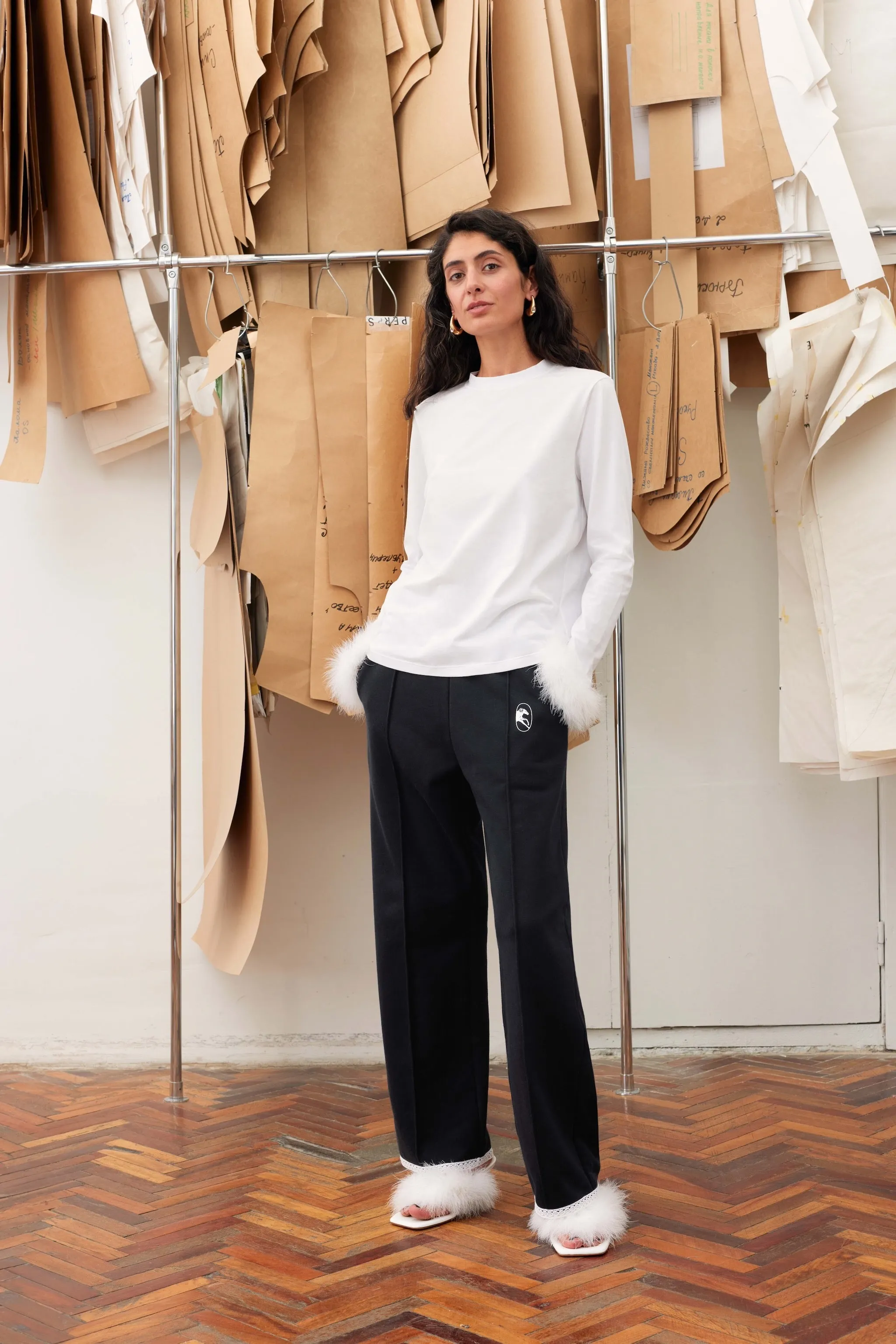 Long Sleeve Stretch Cotton Jersey T-shirt with Detachable Feathers in White