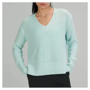 LULULEMON • Merino Wool V-Neck Sweater in Delicate Mint • XS/S