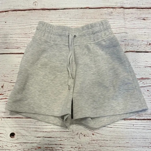 Lululemon Soft Ambitions High Rise Short 4&quot; Heathered Core Ultra Light Grey Sz 0
