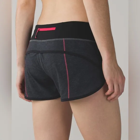 Lululemon Speed Short 4-way Stretch 2.5&quot; in Heathered Black / Black / Boom Juice