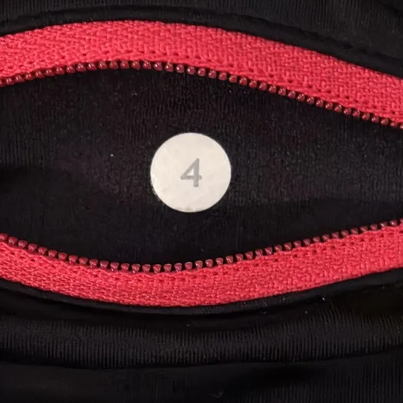 Lululemon Speed Short 4-way Stretch 2.5&quot; in Heathered Black / Black / Boom Juice