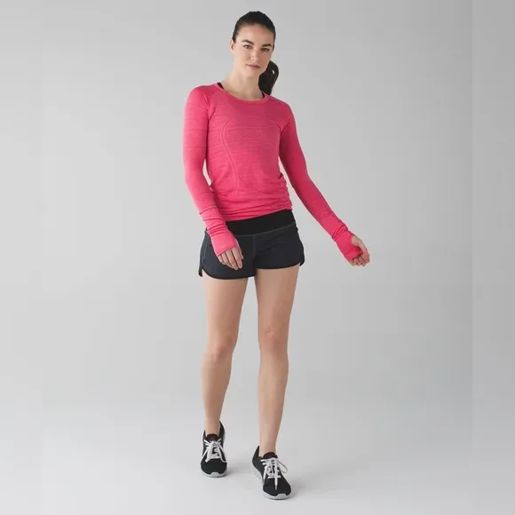 Lululemon Speed Short 4-way Stretch 2.5&quot; in Heathered Black / Black / Boom Juice