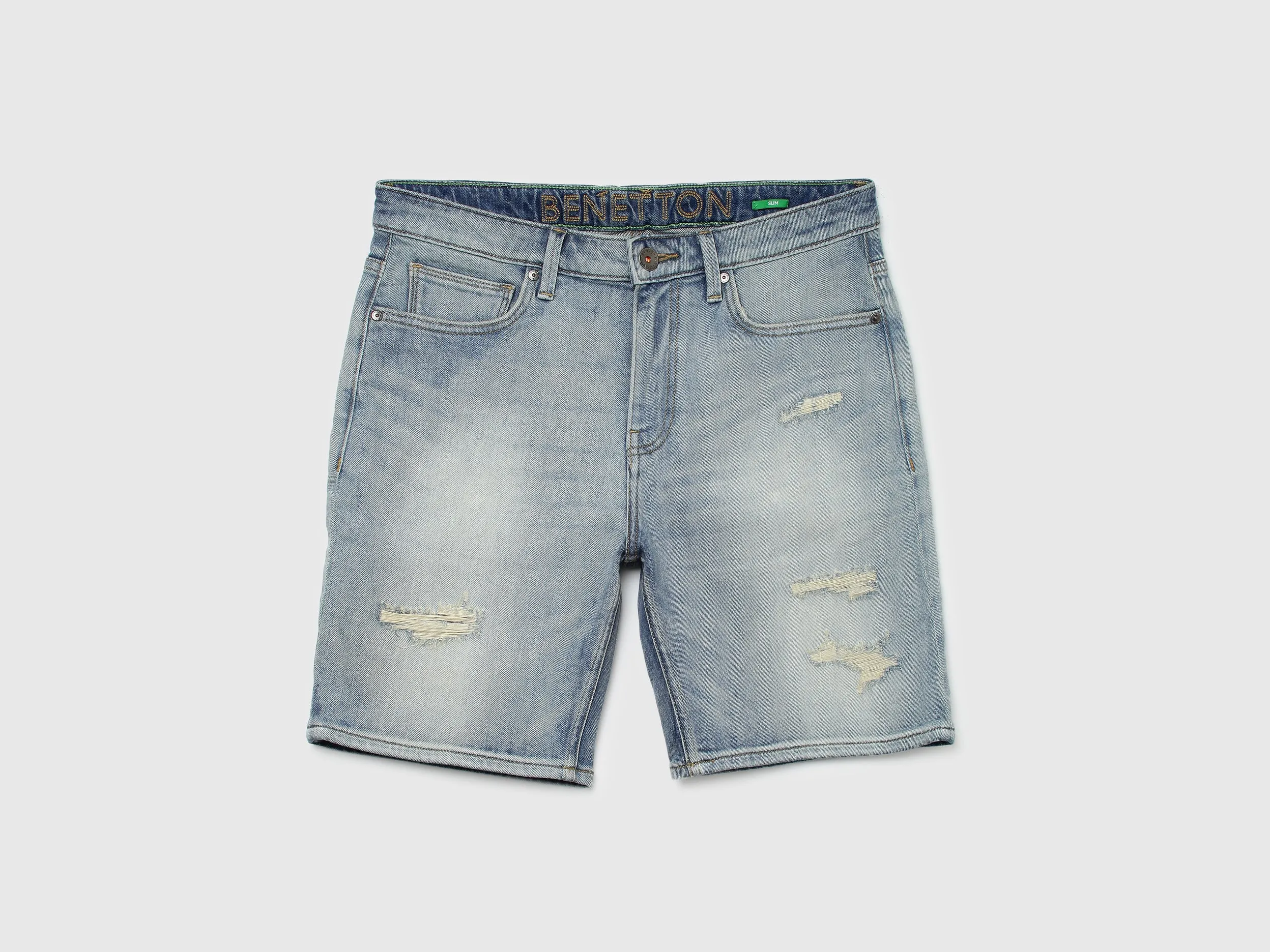 Men Solid Slim Fit Shorts
