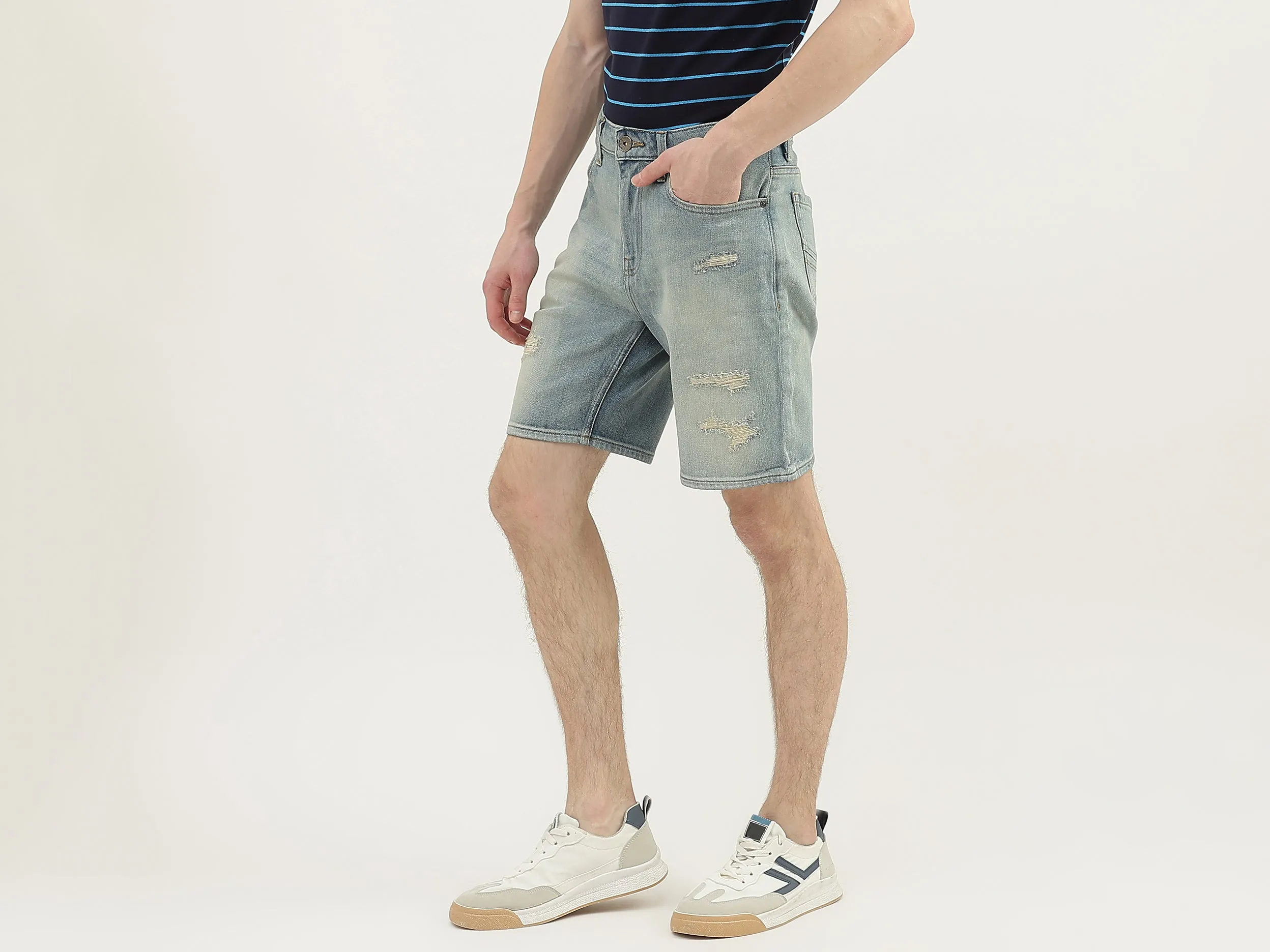 Men Solid Slim Fit Shorts