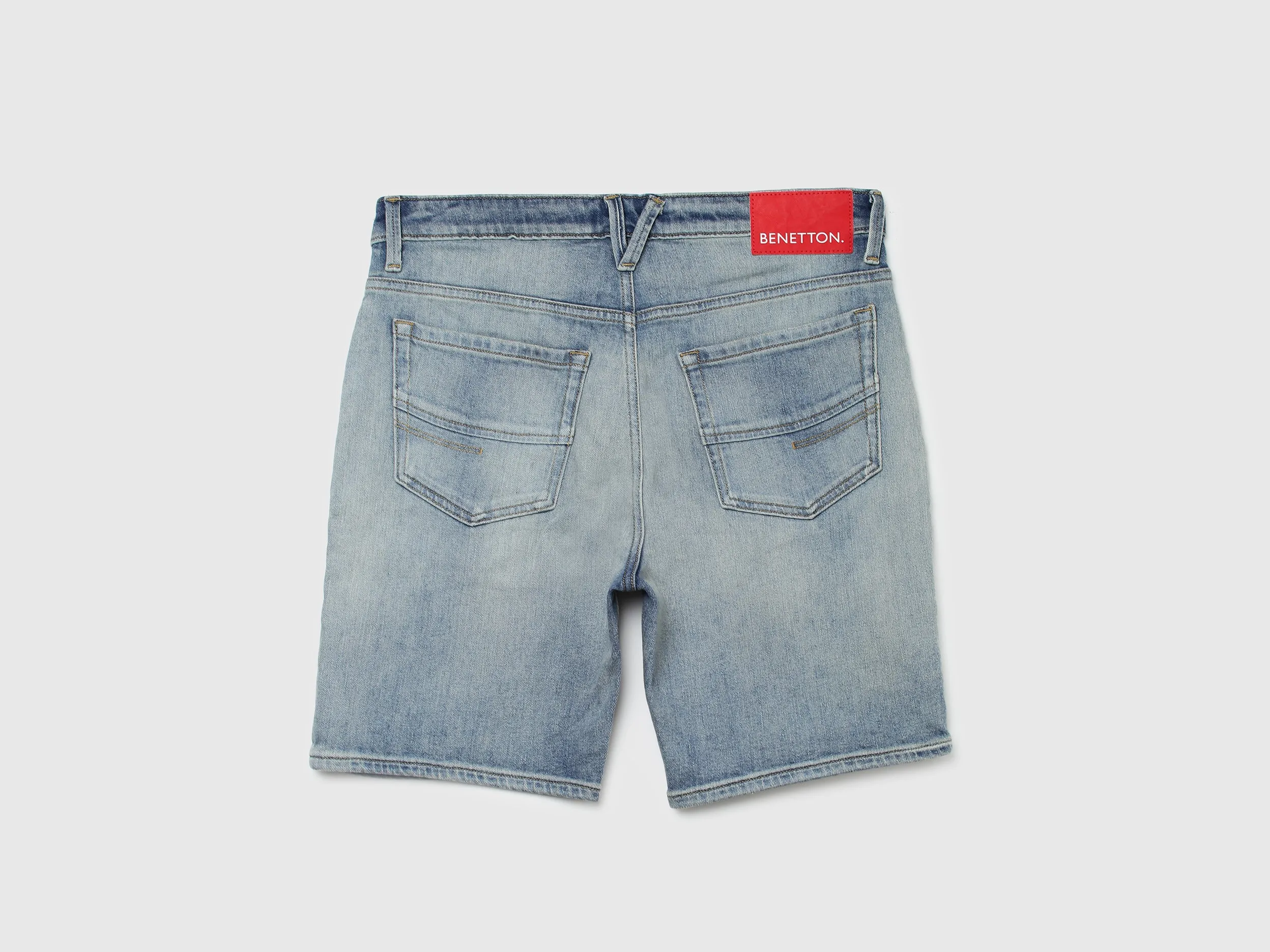 Men Solid Slim Fit Shorts