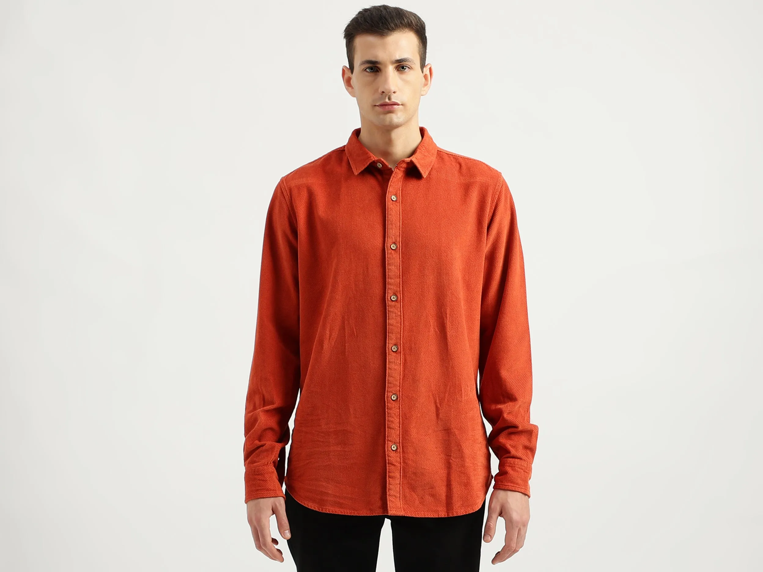 Men's Regular Fit Spread Collar Textured Shirts