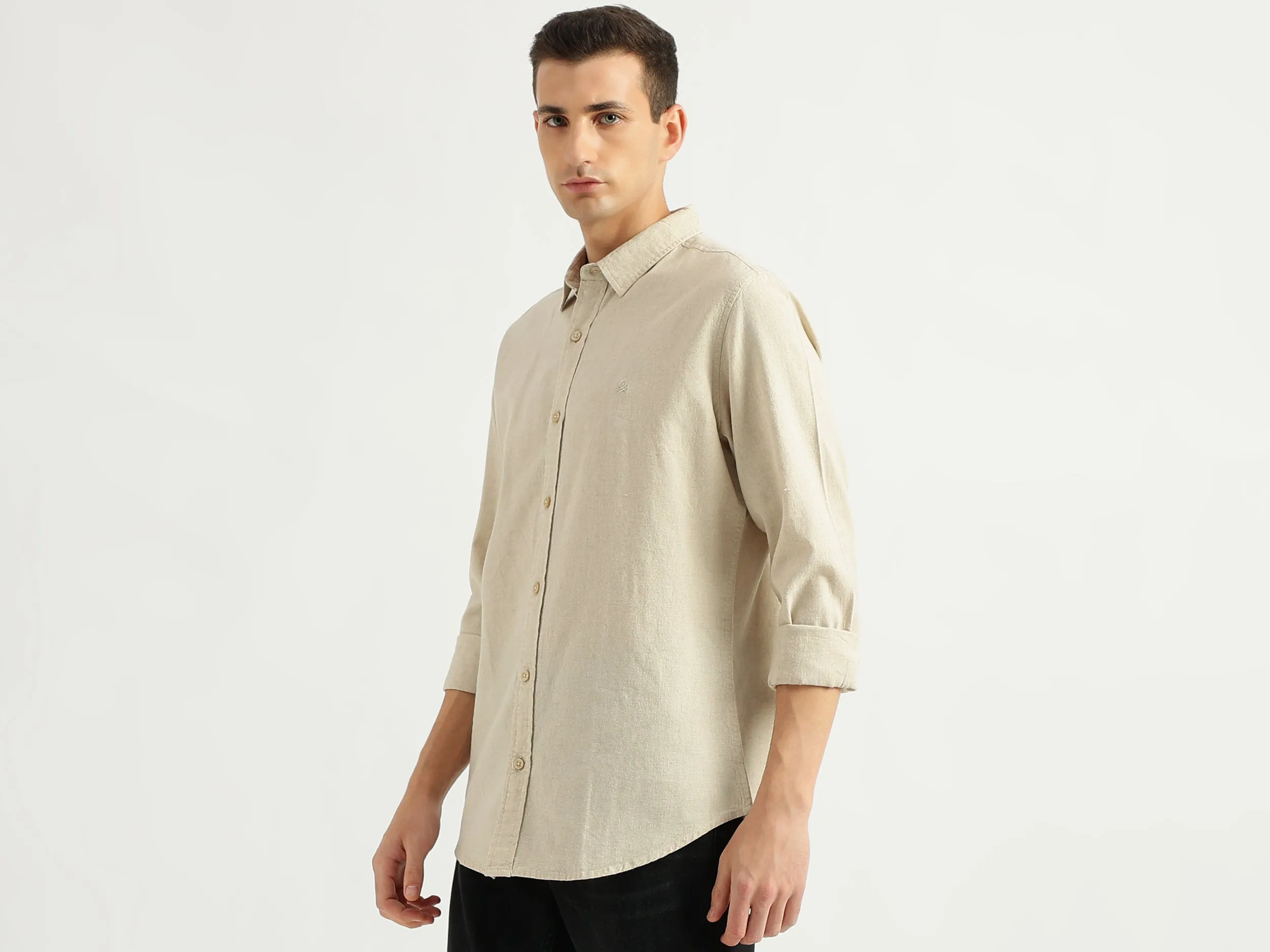 Men's Slim Fit Spread Collar Textured Shirts