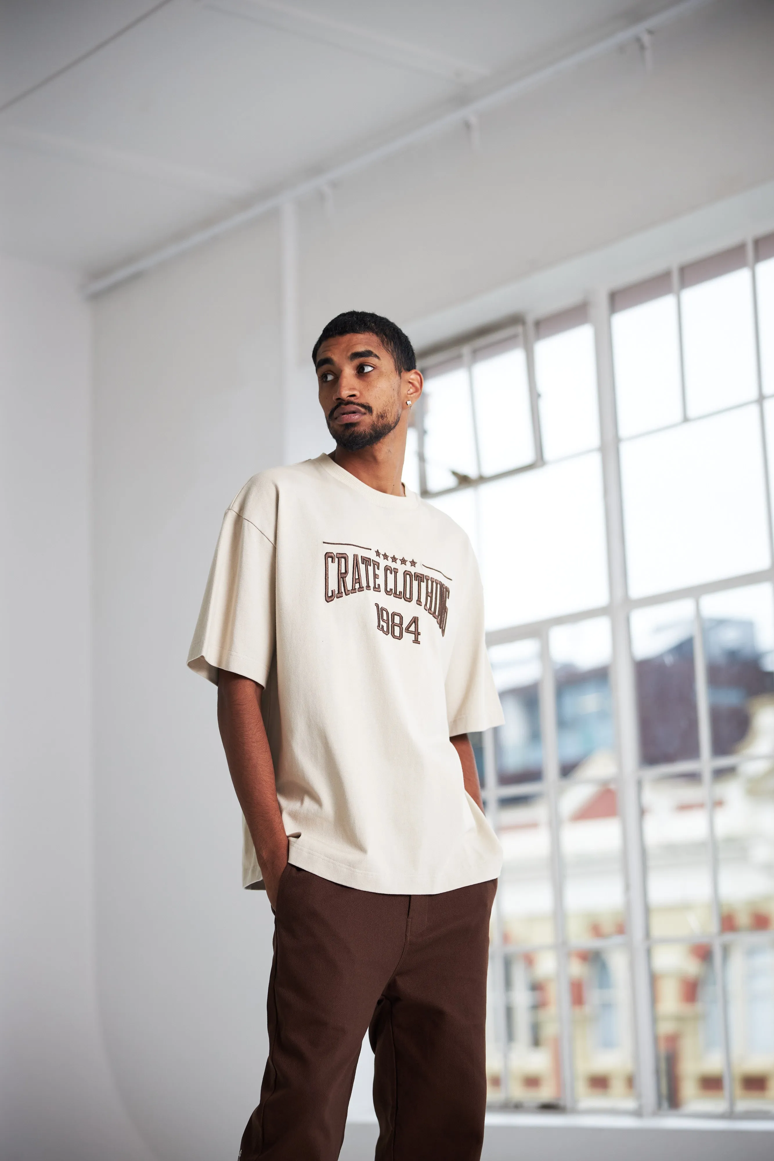 MEN'S VARSITY BOX FIT T-SHIRT