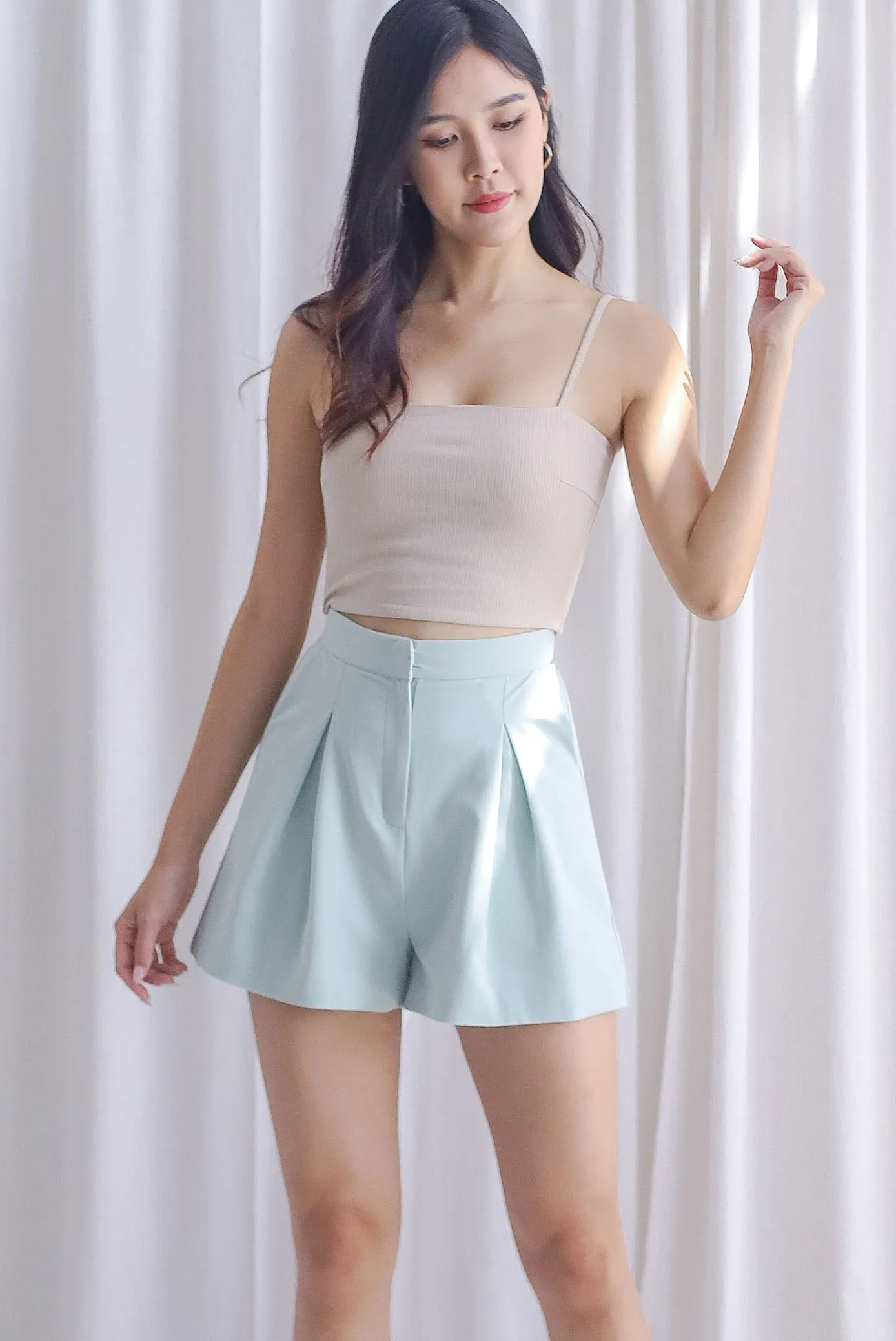 Mishka Pleat Box Shorts In Sage