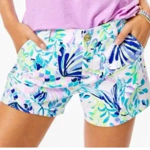 NWT Darling Lilly Pulitzer Callahan Shorts in Size 4. Cute beach themed shorts!