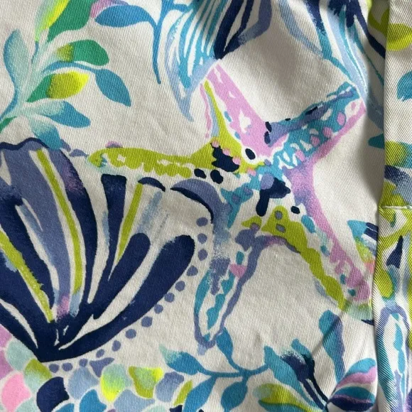 NWT Darling Lilly Pulitzer Callahan Shorts in Size 4. Cute beach themed shorts!