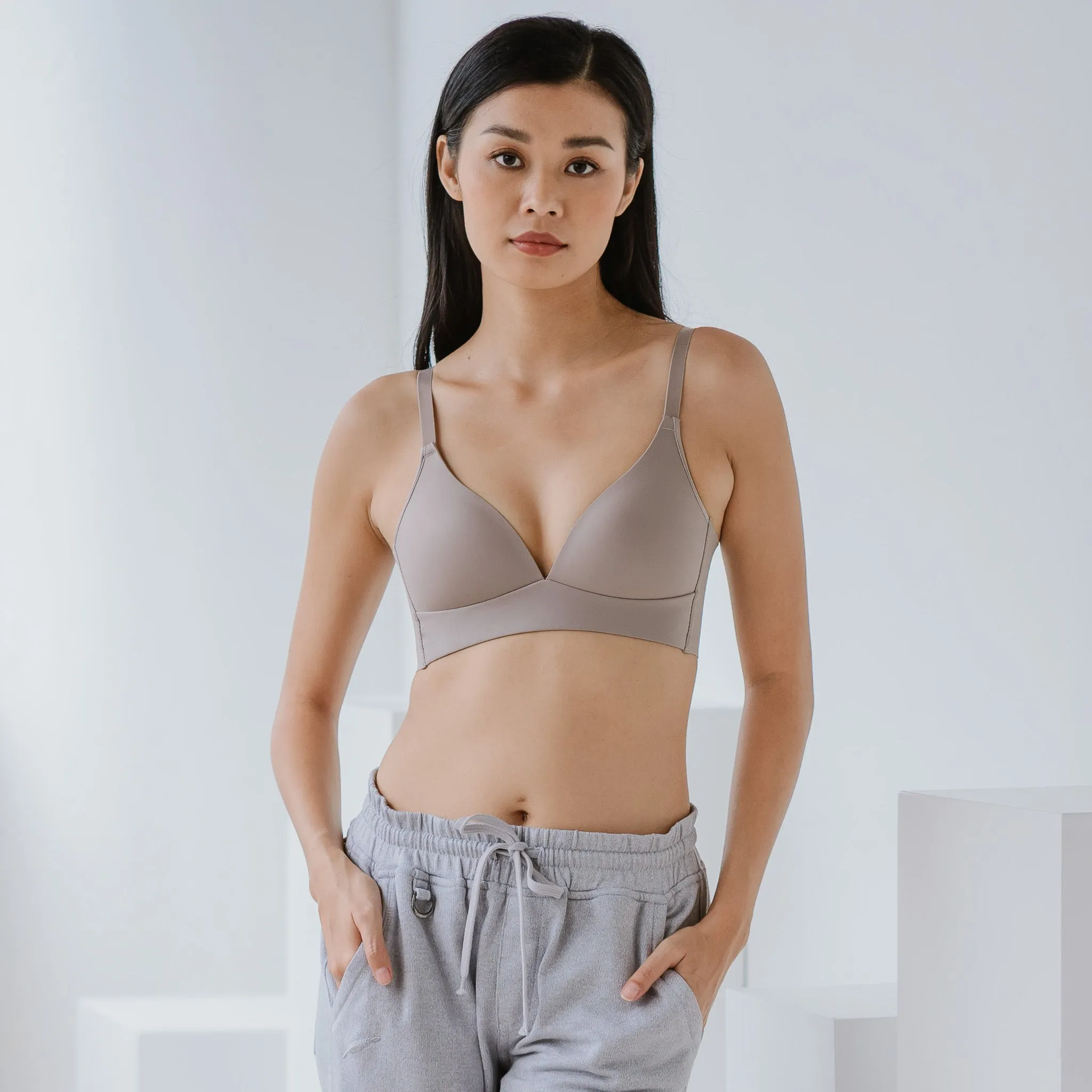 Oh-So-Light! Deep V-Plunge Lightly-Lined Wireless Bra in Soft Khaki