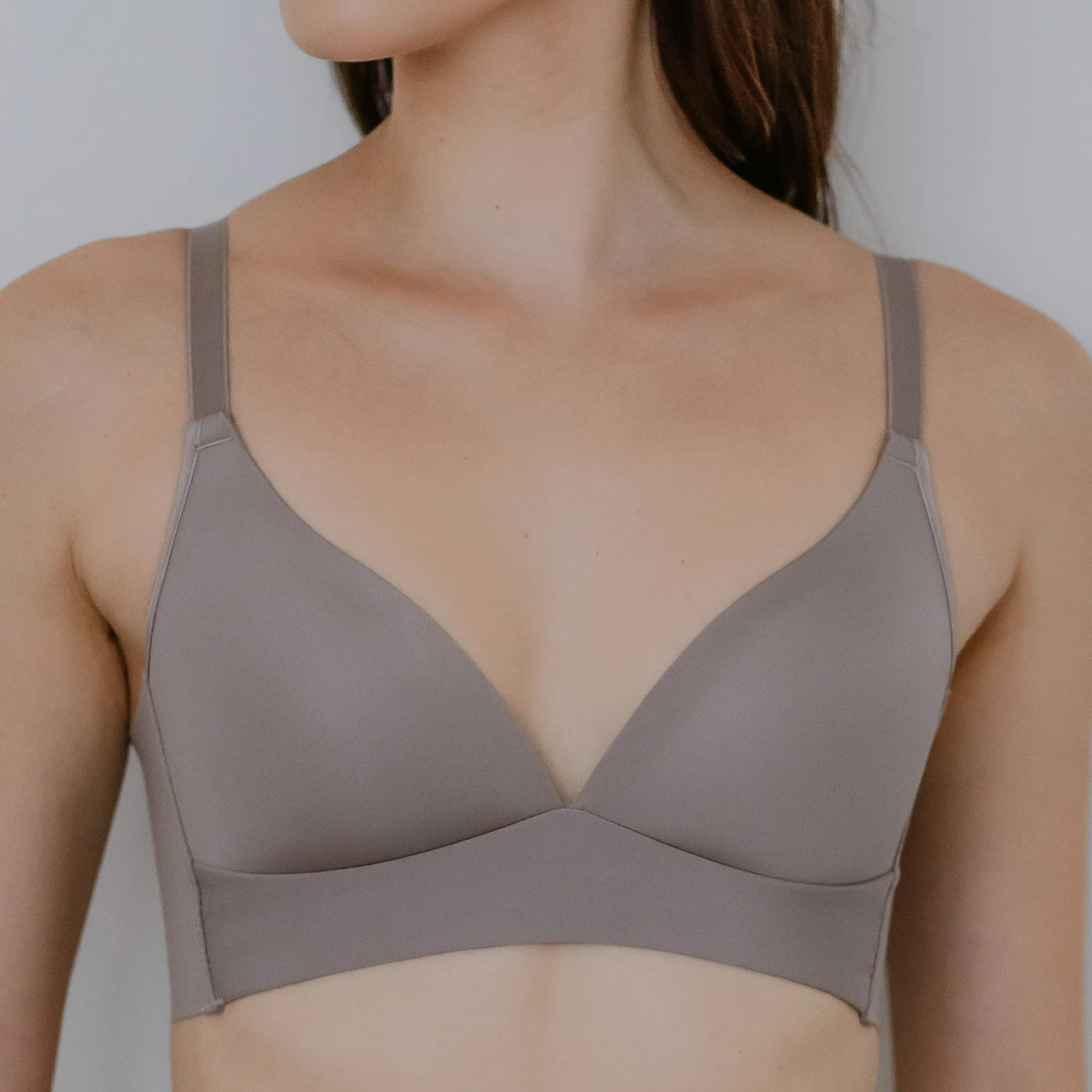 Oh-So-Light! Deep V-Plunge Lightly-Lined Wireless Bra in Soft Khaki
