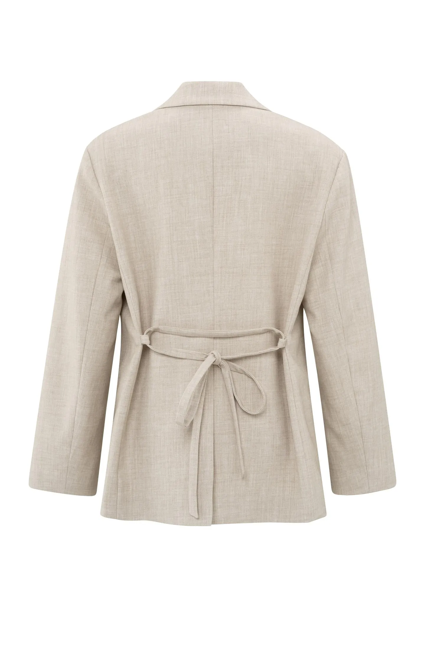 Oversized blazer with belt and classic lapels