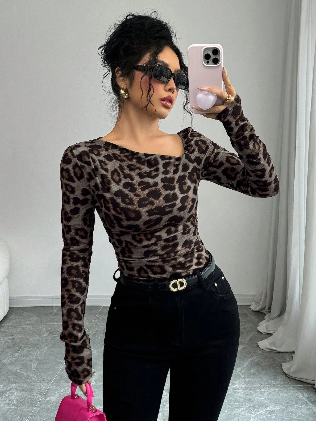 Privé Elegant Form-Fitting Oblique Shoulder Long Sleeve Ruched Shoulder & Waist Leopard Print Marl Knit Women T-Shirt