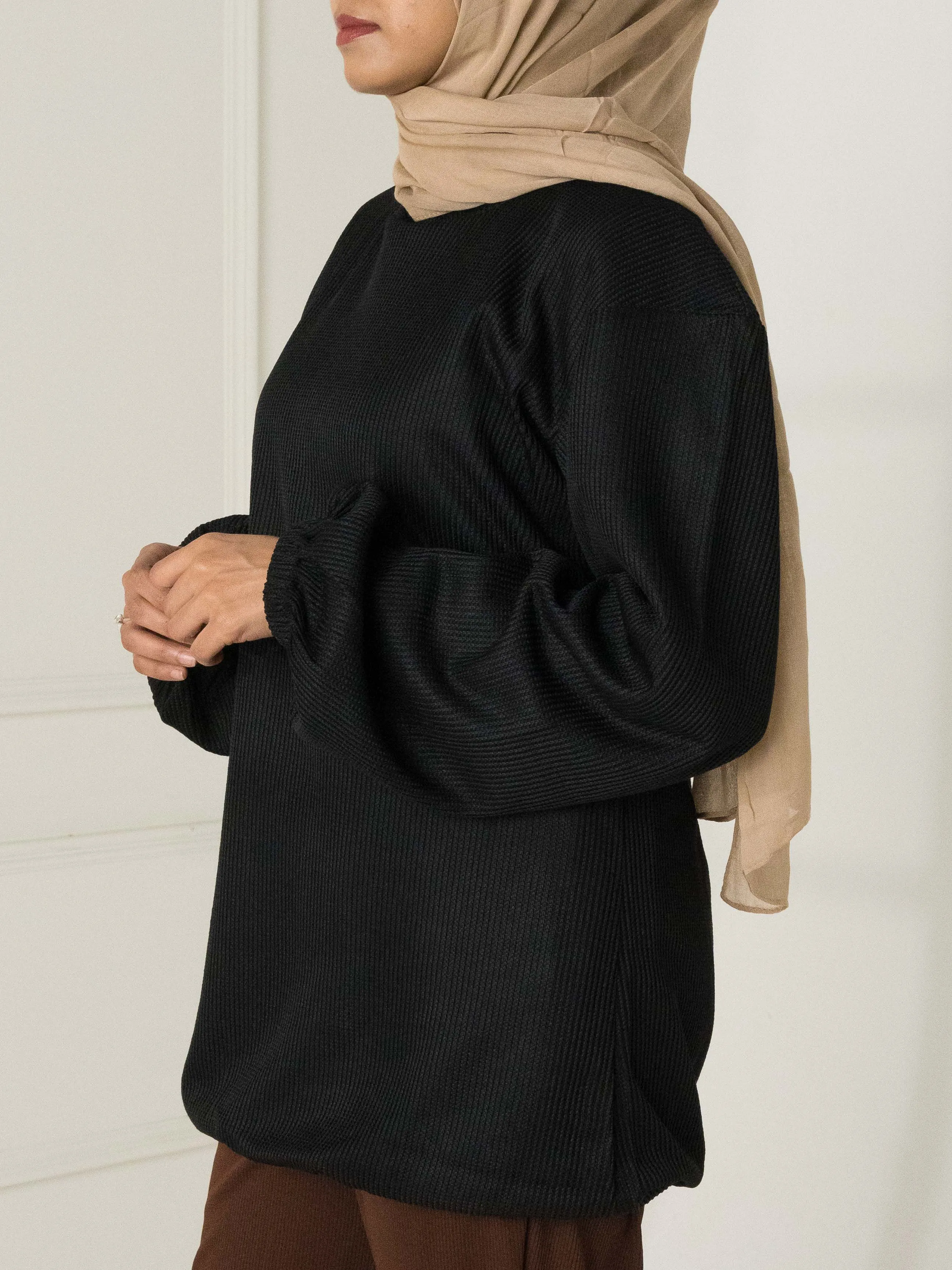 Relaxed Sweatshirt- Black