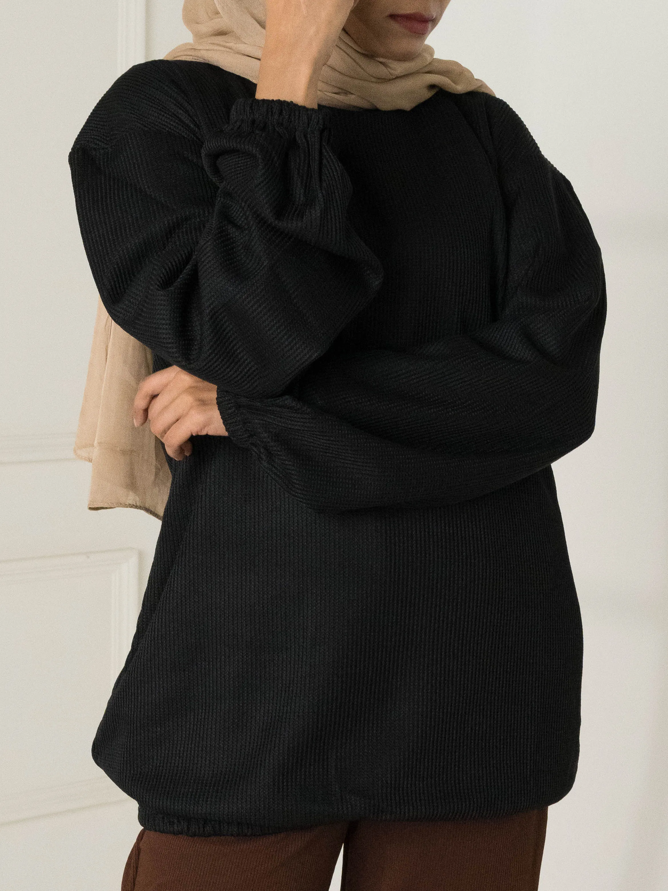 Relaxed Sweatshirt- Black