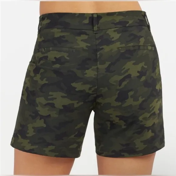 SPANX Sunshine Shorts Green Camo Medium 6” inseam