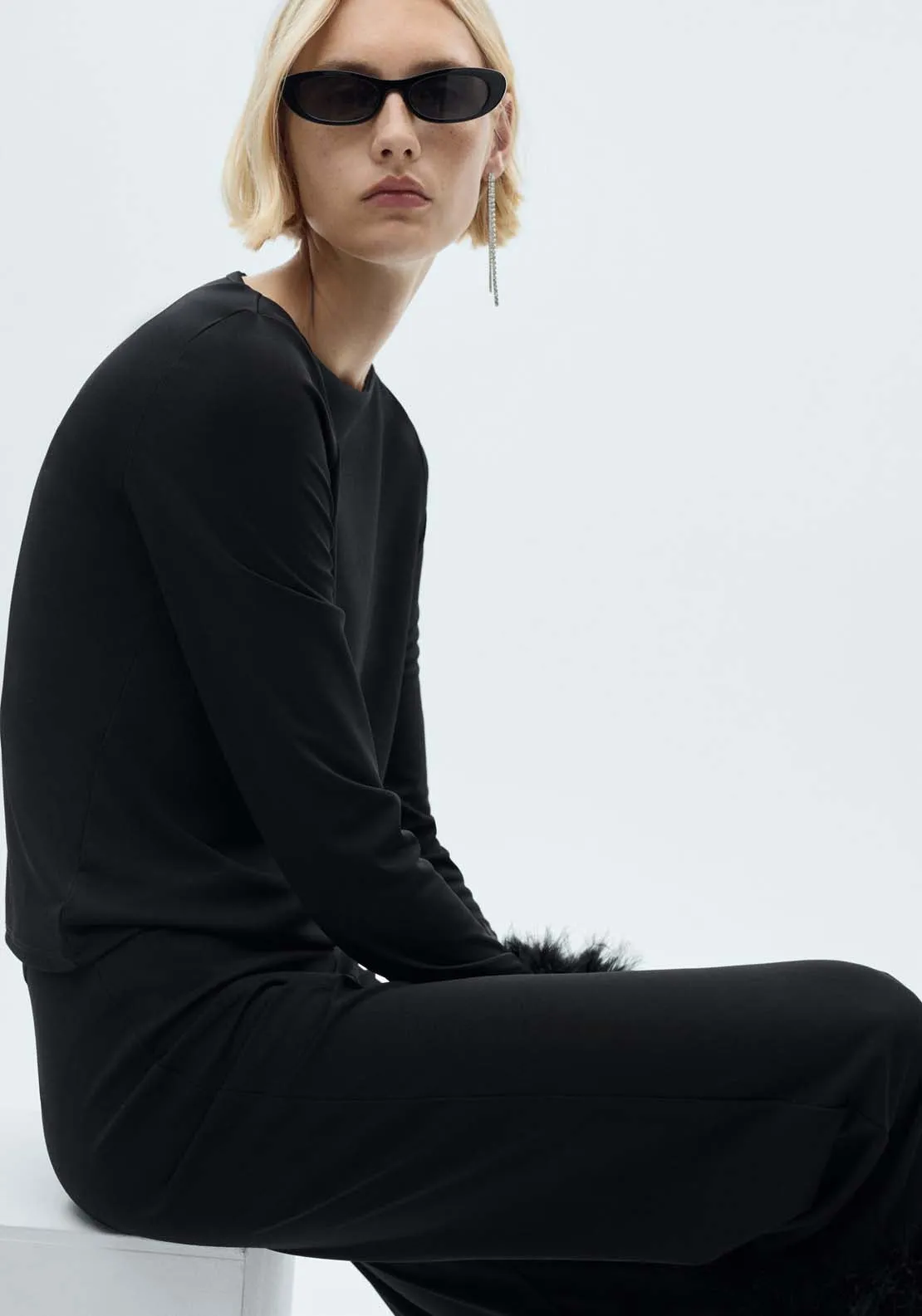 T-shirt with feather cuff detail - Black