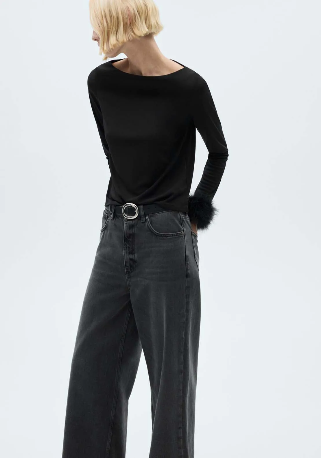 T-shirt with feather cuff detail - Black