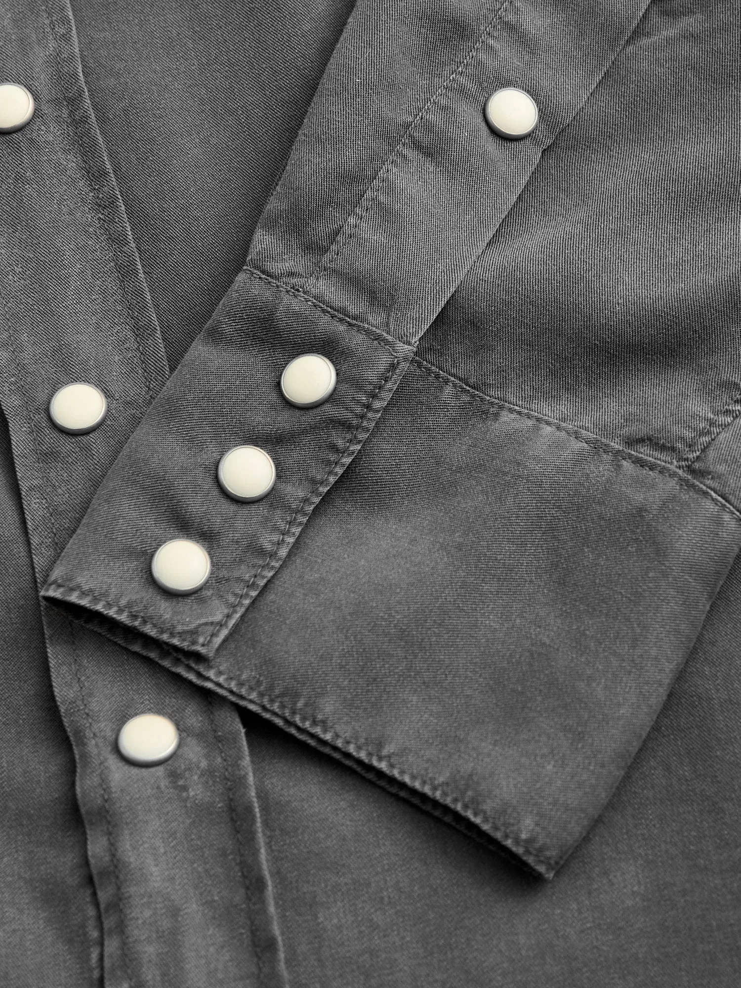 Tencel Gabardine Pearl Snap Shirt in Faded Black