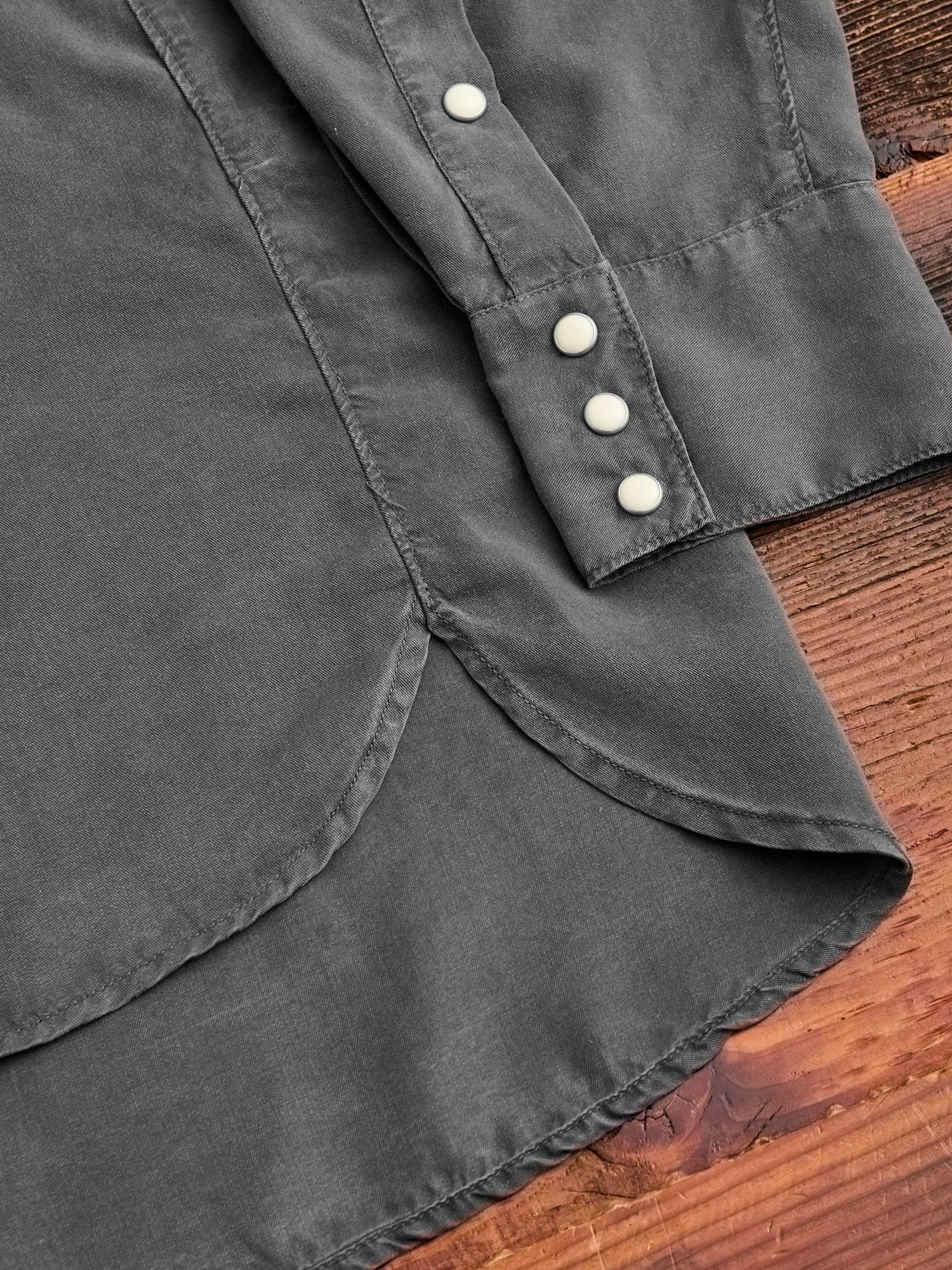 Tencel Gabardine Pearl Snap Shirt in Faded Black