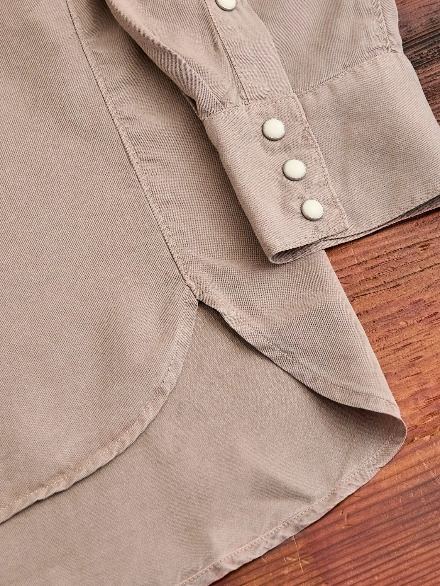 Tencel Gabardine Pearl Snap Shirt in Nutmeg