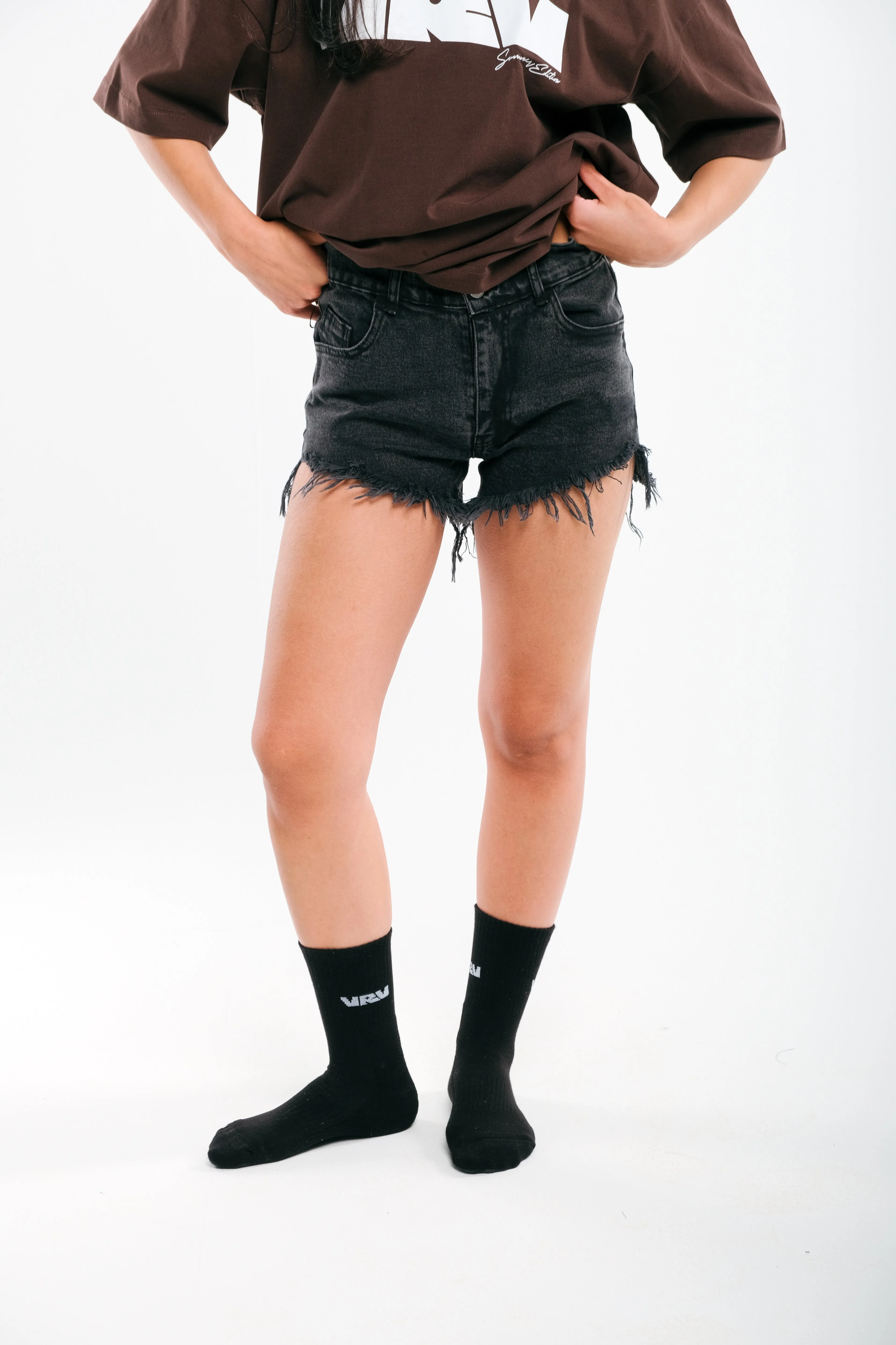 The HOT Denim Short in Washed Black
